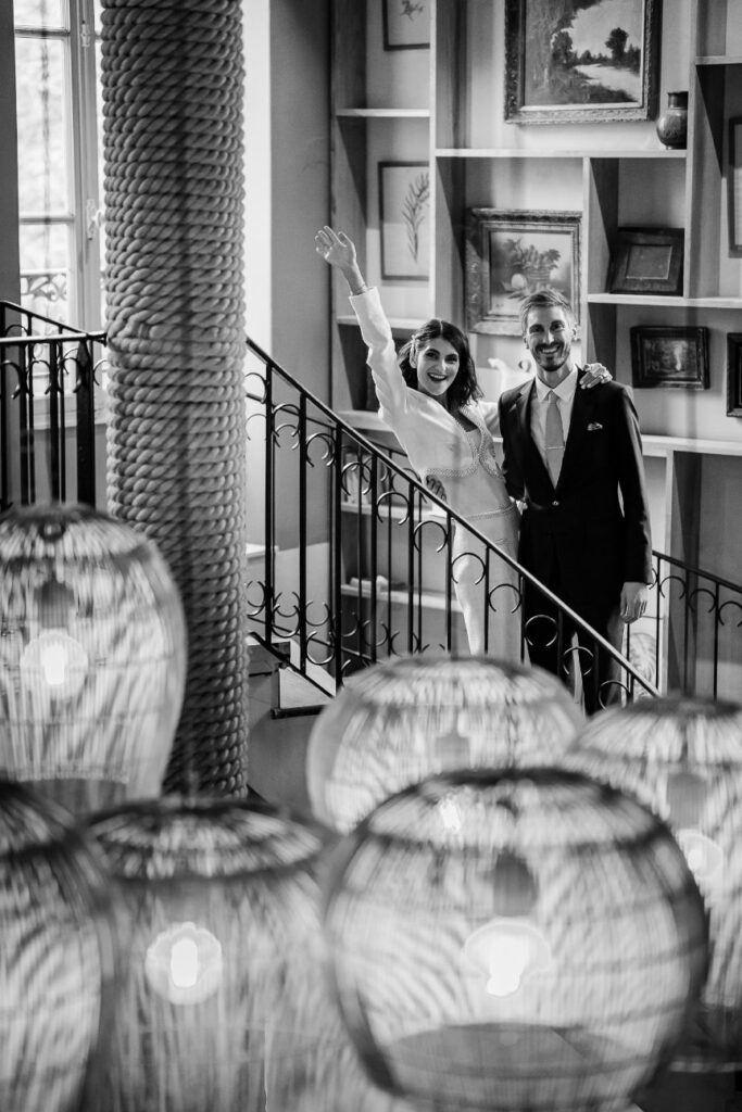 Bride and groom greeting their guests during a relaxed wedding celebration near Paris
