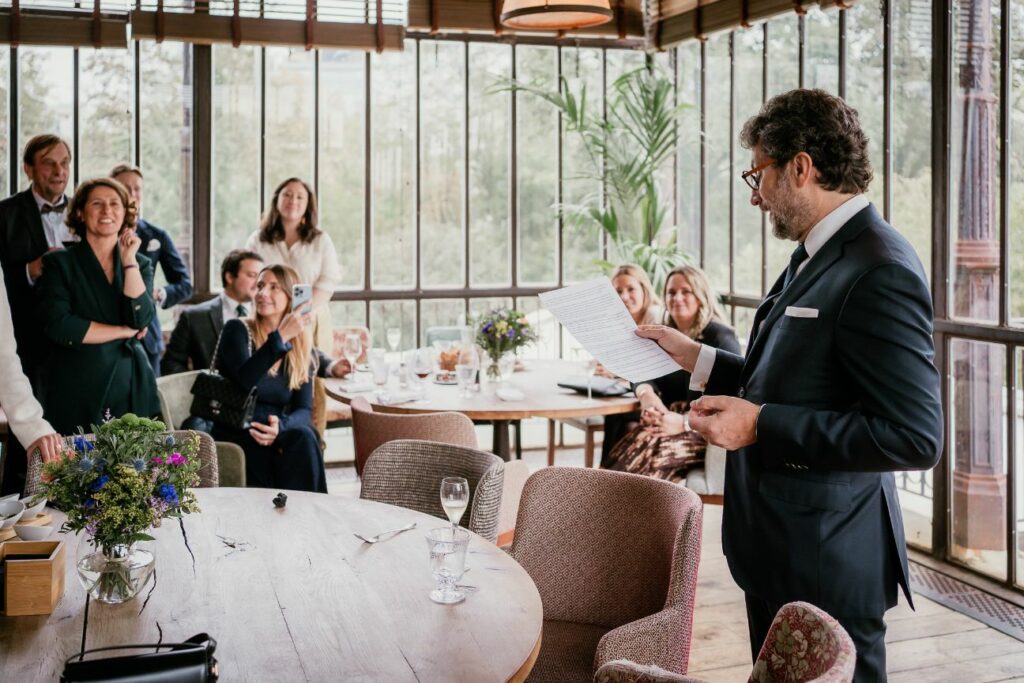 Emotional wedding speech during an intimate family celebration near Paris